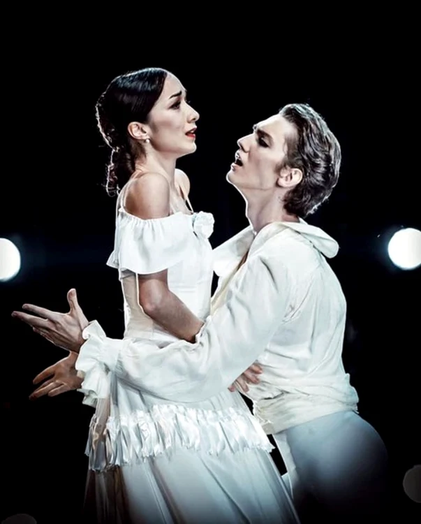 Marina Minoiu și Julian MacKay, la Gala „Carmen Sylva”, București, 2020 FOTO Julian MacKay