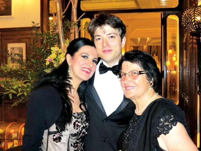 
    Mama lui Mihai Ciortea  a mers de nenumărate  ori să-şi vadă “nora” în  concertele din străinătateFoto Click!  