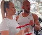 Artista este singură deocamdată