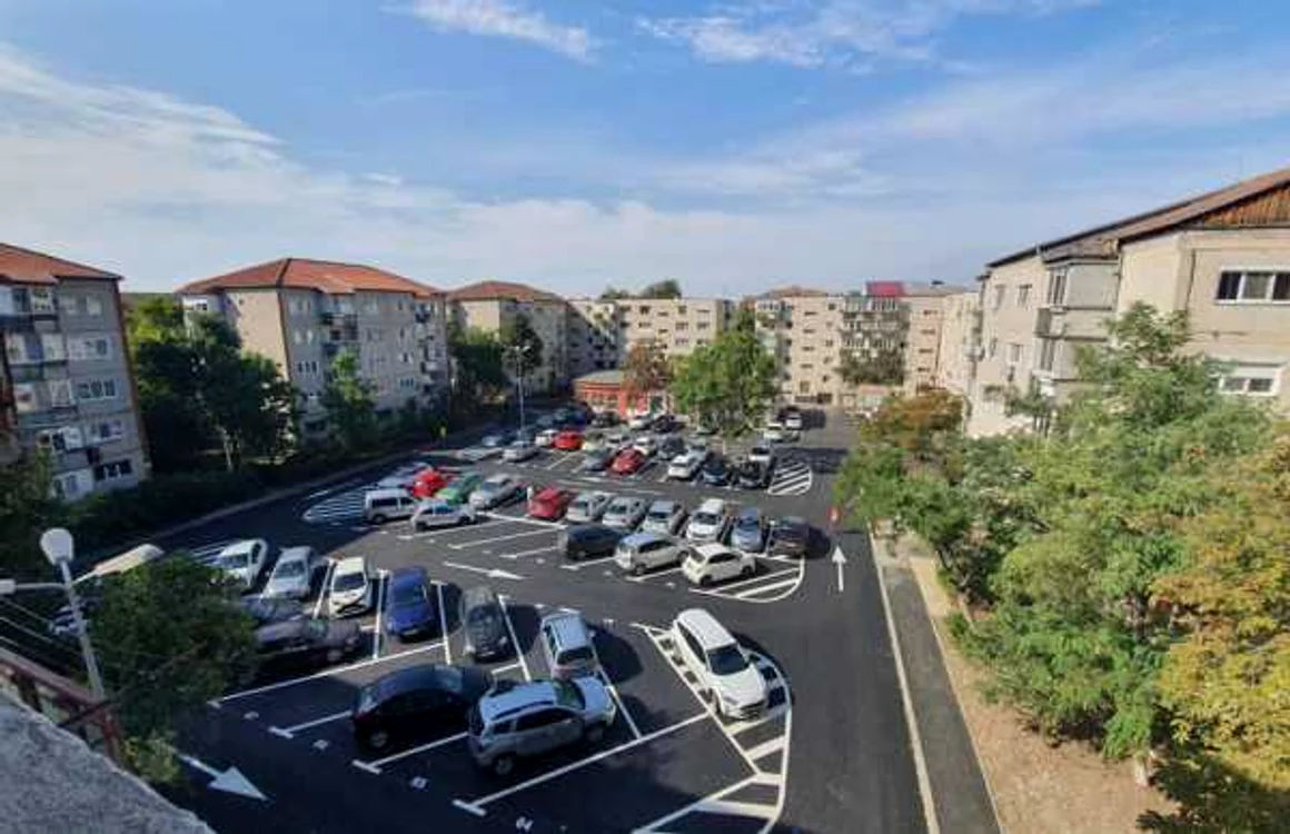 Parcare civilizată în zona Girocului FOTO Facebook/Nicolae Robu
