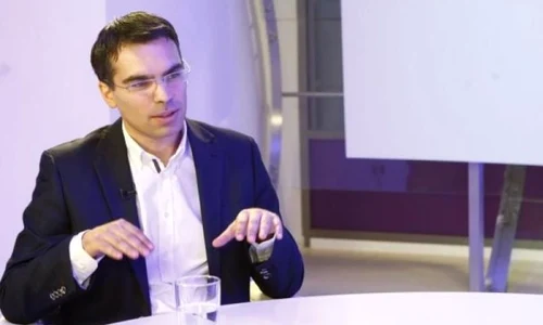 Dezbatere Historia, de la ora 11 00: când şi cum ne unim cu Republica Moldova? Unirea, noul proiect de ţară al României jpeg