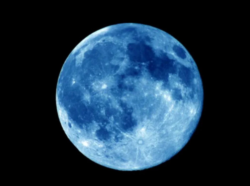 
    Ce înseamnă luna plină albastră  