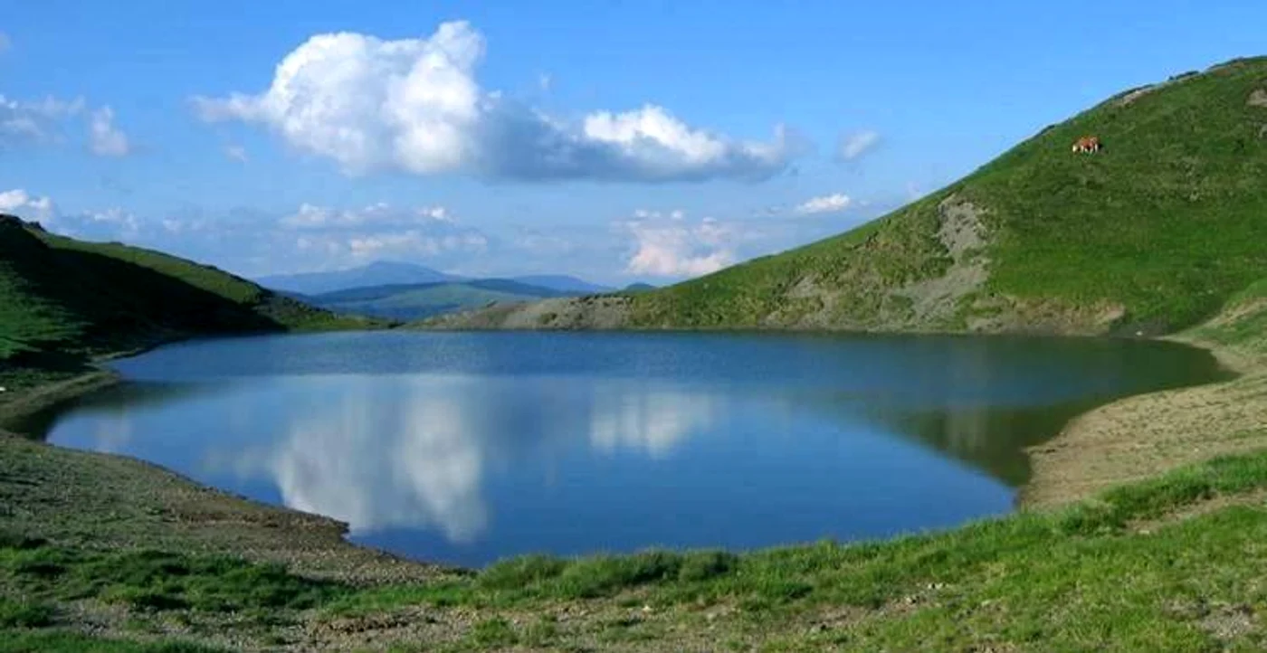 Lacul Vinderel FOTO Facebook - România