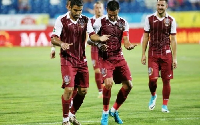 
    Jucătorii CFR-ului se bucură în Liga I doar la meciurile de acasă  