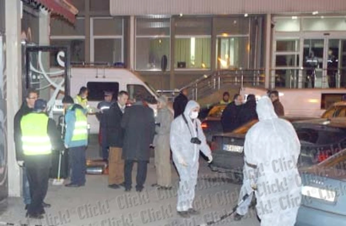 Criminaliştii au încercuit zona unde a avut loc masacrul de luni seară