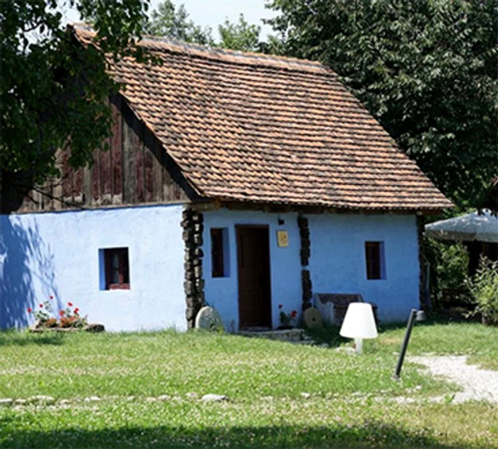 După ce a fost ani buniasistenta lui Capatos, Bianca are o afacere profitabilă cu haine