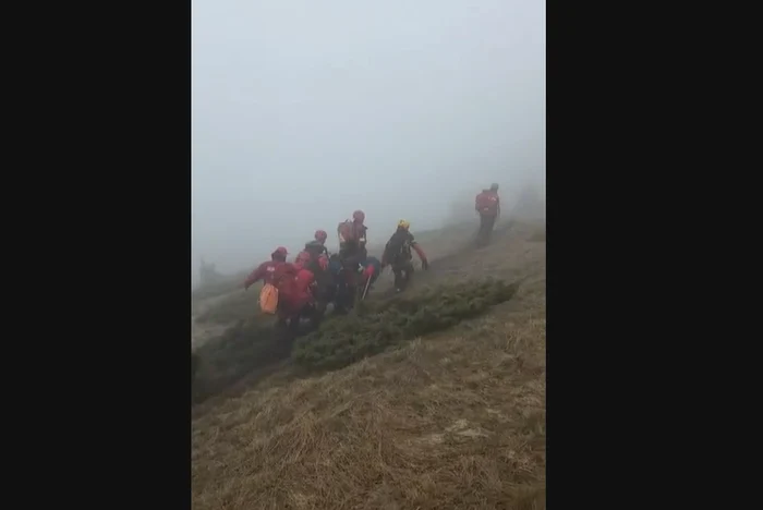 O intervenţie de amploare are loc în Munţii Bucegi. FOTO: Captură Video