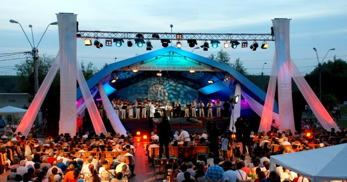 Festivalul este găzduit de scena de pe Esplanada Brăilei  FOTO Florentin Coman