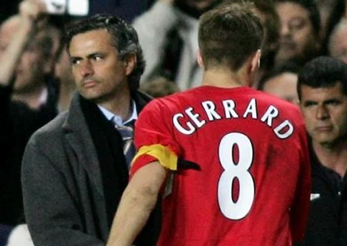
    Mourinho vrea să-l transfere în fiecare an pe Gerrard  