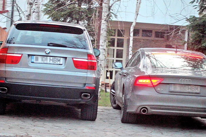 Brenciu şi soţia sa nu se uită la bani când e vorba de maşini