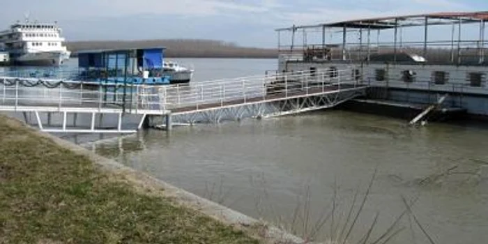 Dunărea mai are pe alocuri doar un metru până să ajungă în zona de promenadă