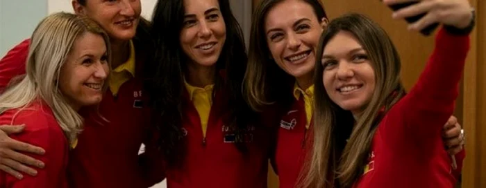 Fetele din echipa de Fed Cup