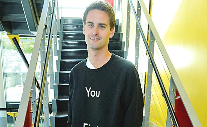 Americanul Evan Spiegel, fondatorul Snapchat, de 28 de ani, are o avere estimată la 2,2 miliarde de dolari