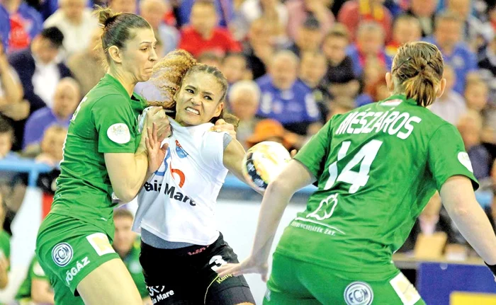 
    Băimărencele sunt aproape de calificarea  în sferturi  