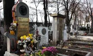 eminescu mormantul din cimitirul bellu ortodoxindex jpeg