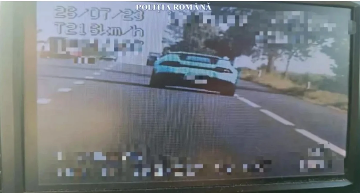 Șoferul unui Lamborghini conducea cu 216 km/h FOTO Poliția Bacău