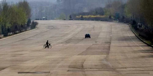 Autostrada Tinerilor Eroi cea mai goală şosea din lume FOTO Business Insider