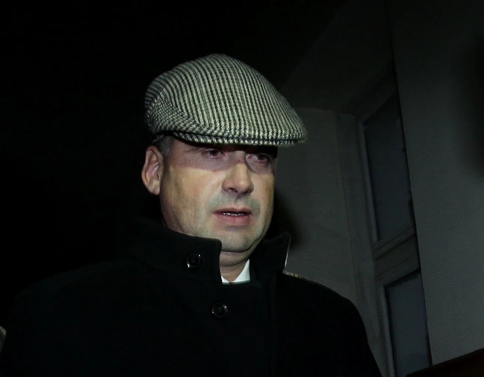 Călin Stoia iese aproape în fiecare zi din arestul Poliţiei pentru băi. 