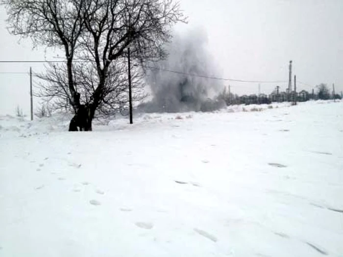 GALAŢI. Drumul Tecuci-Buciumeni a fost deszăpezit cu dinamită  Foto: ISU Galaţi