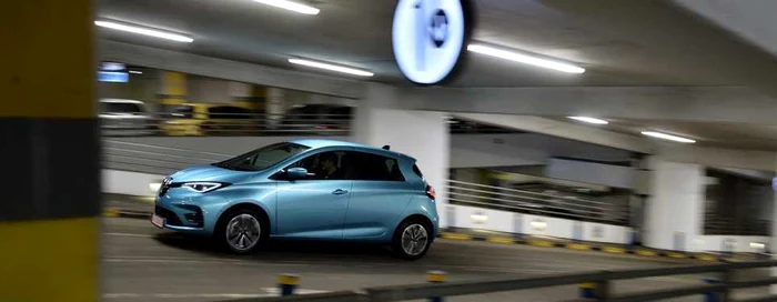 Renault Zoe, cea mai căutată maşină electrică din România