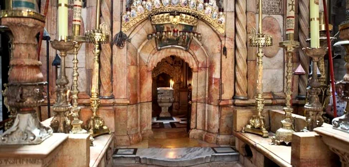 Biserica Sfântului Sepulcru din Ierusalim, sfântul mormânt al lui Iisus. FOTO machinski.com