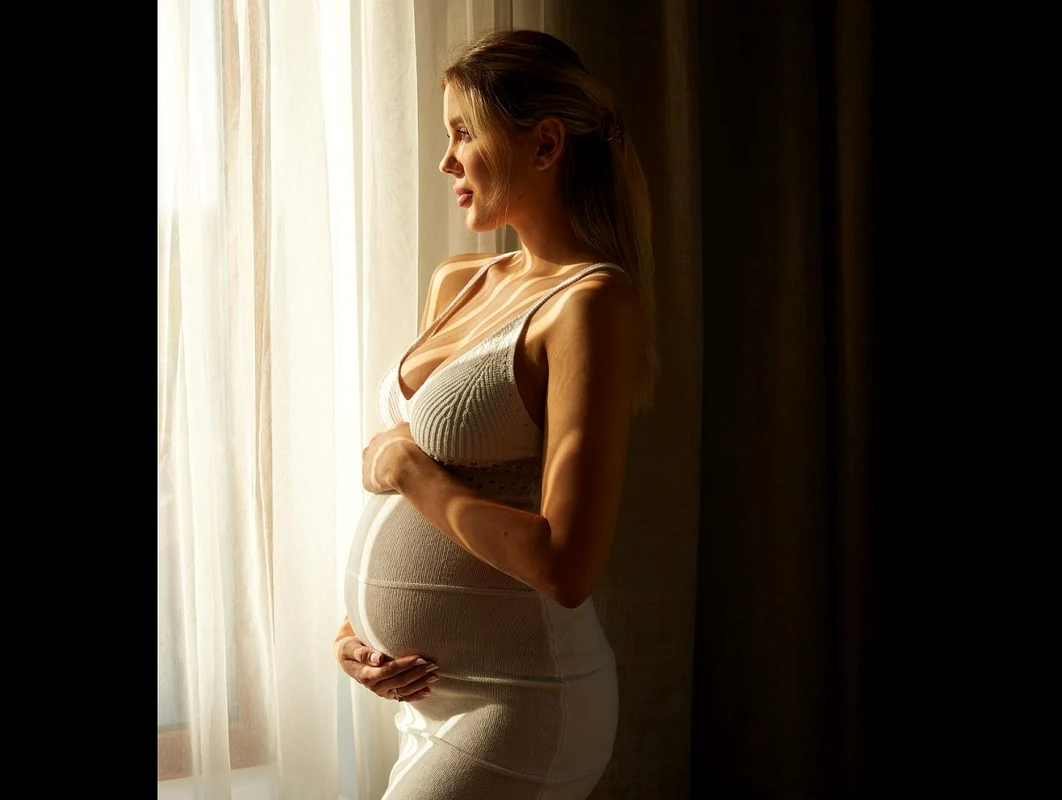 Emily Burghelea urmează să nască al doilea copil