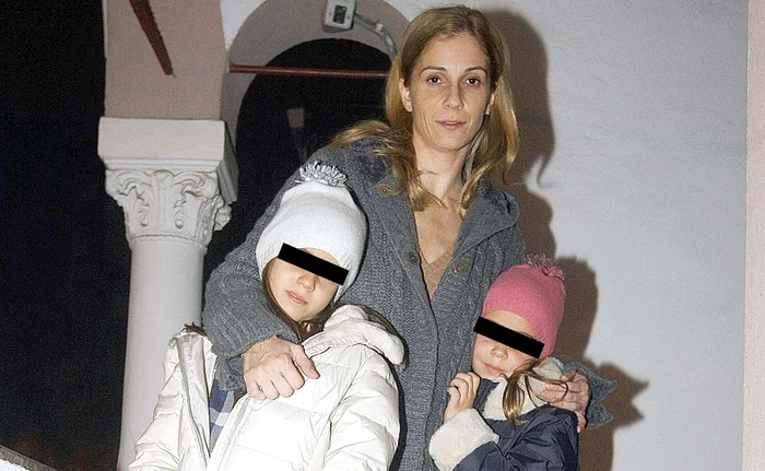 
    Irina Truică şi fetiţele locuiesc în insula Saint Martin  