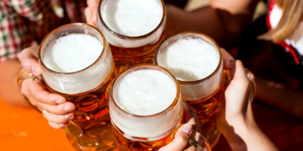 bere halba de bere Shutterstock 