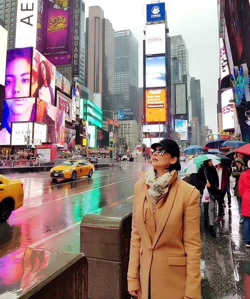 Andreea Marin in New York (1) jpeg