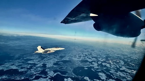 Nicușor Dan s a întors în România după blocajul provocat de zăpadă la Paris FOTO Facebook 3 jpg