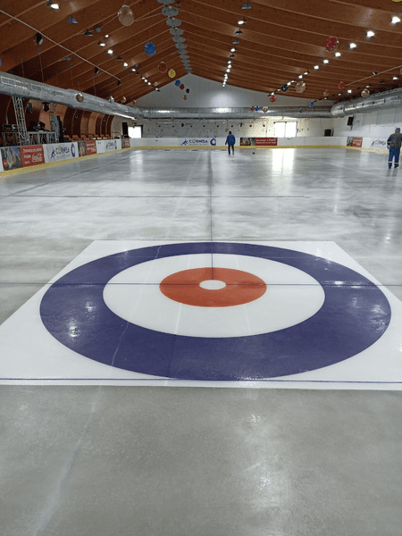 Botoșaniul se apucă de curling. Investiția excentrică a Primăriei Botoșani într-un sport nepracticat la noi