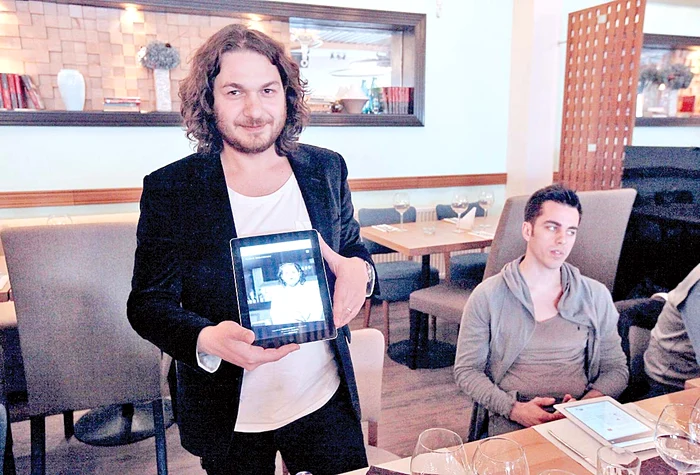 
    Bucătarul a dat chix cu sandvişurile scumpeFoto: Sever Gheorghe  