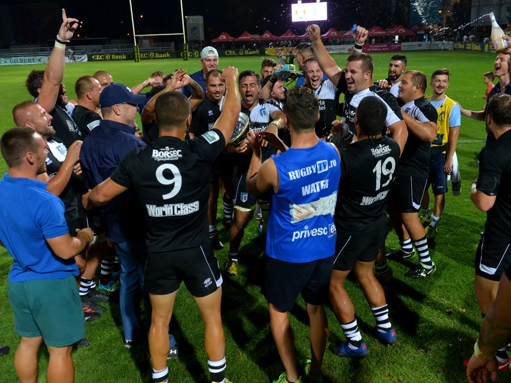 CSM Bucureşti s-a impus în faţa celor de la Steaua cu 24-22 într-un meci jucat pe Stadionul Arcul de Triumf