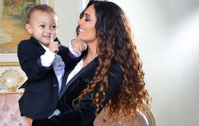 
    Claudia şi băieţelul ei, Noah FOTO: Arhiva personală  