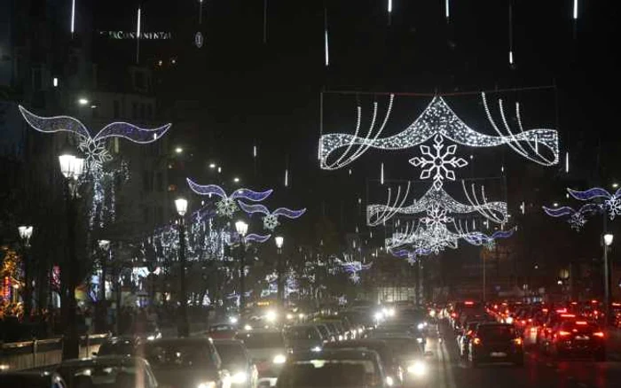 Luminite de Craciun Piata Constituţiei 2016. FOTO Sever Gheroghe/Click