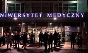 Doctorii de la spitalul Clinic Universitar din Gdansk l au ţinut pe masa de operaţie timp de cinci ore pe Pawel Adamowicz jpeg