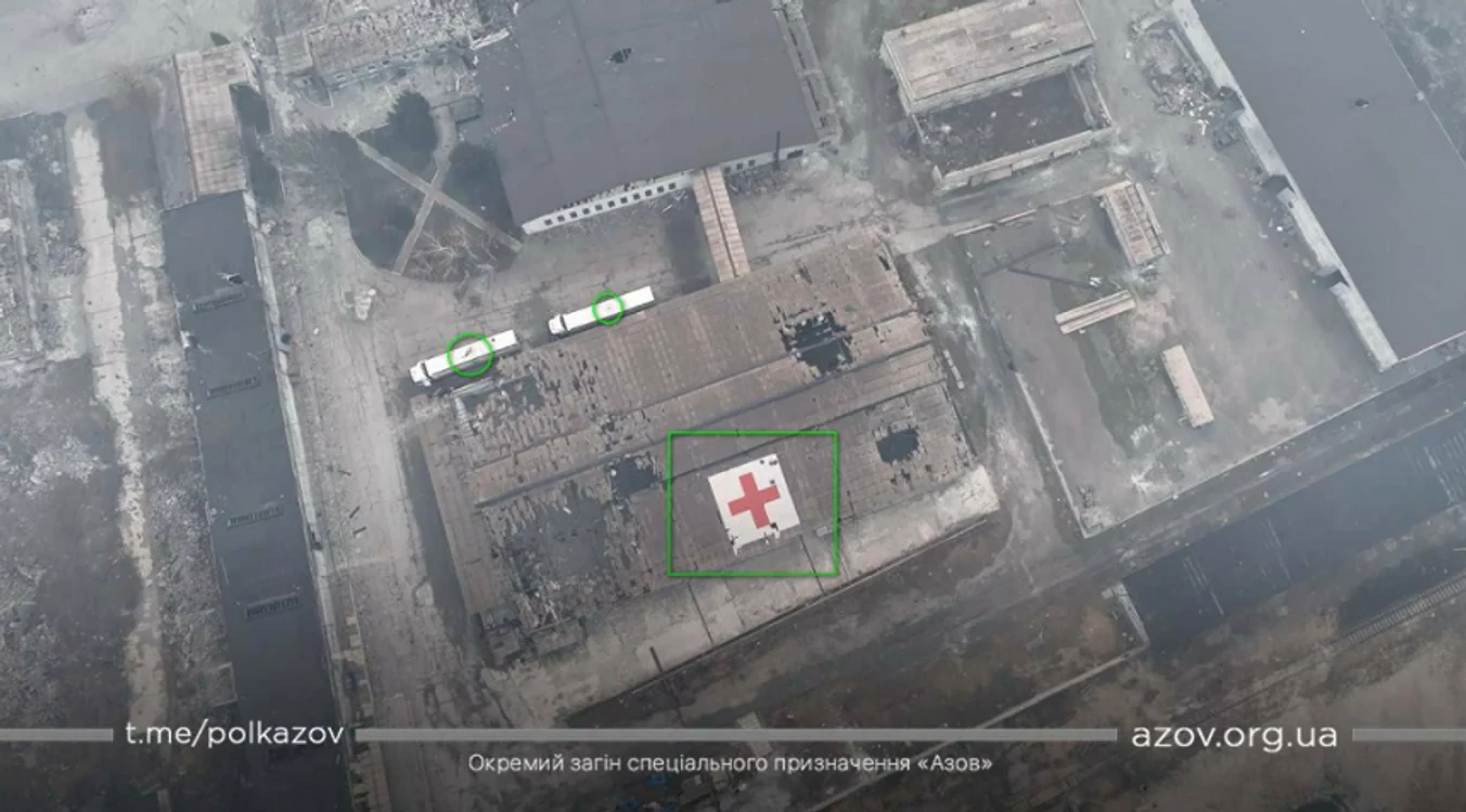 Clădirea Crucii Roşii a fost ţinta unui bombardament rus la Mariupol. Foto: Twitter