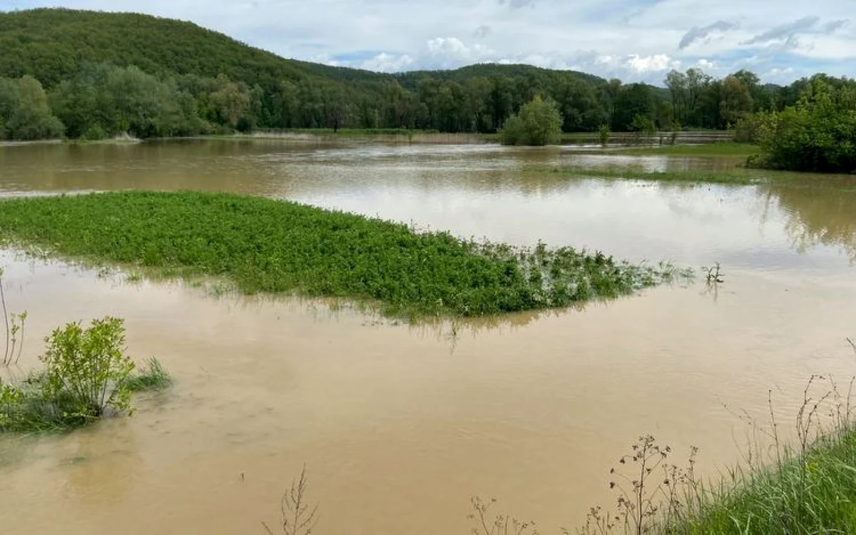 Alertă de inundaţii în zeci de judeţe FOTO Adevărul