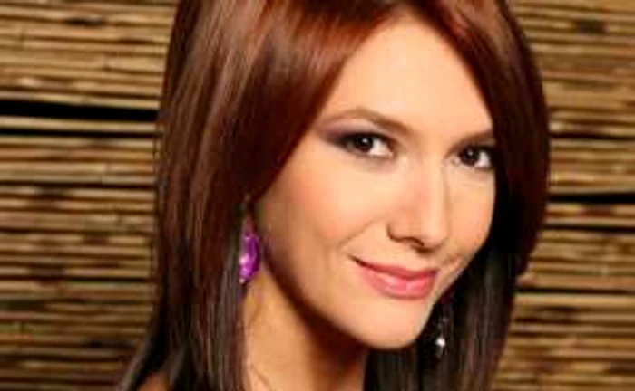 Adela Popescu - foto myidol.ro