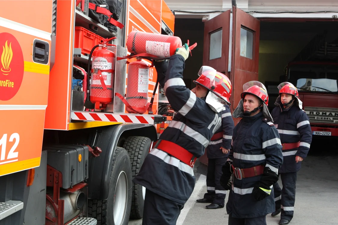 Pompierii au fost trimişi la intervenţie 