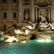 Fontana di Trevi FOTO Shutterstock