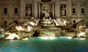 Fontana di Trevi FOTO Shutterstock