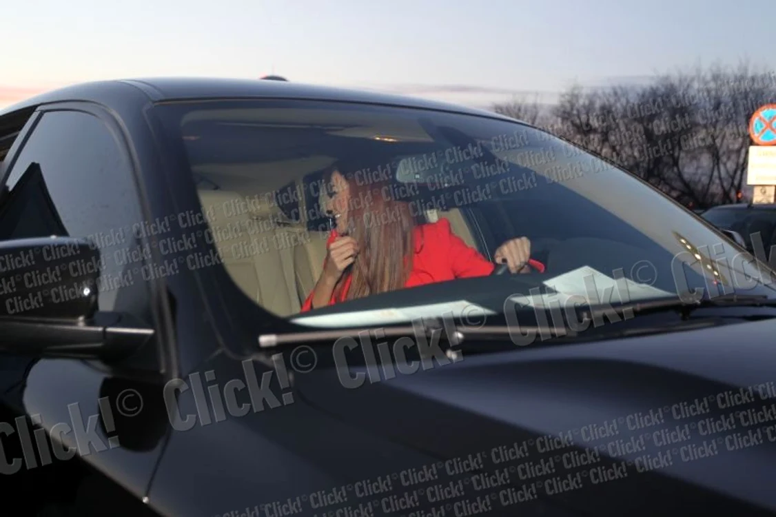 Bianca Drăguşanu, întâlnire emoţionantă cu Vica la aeroport