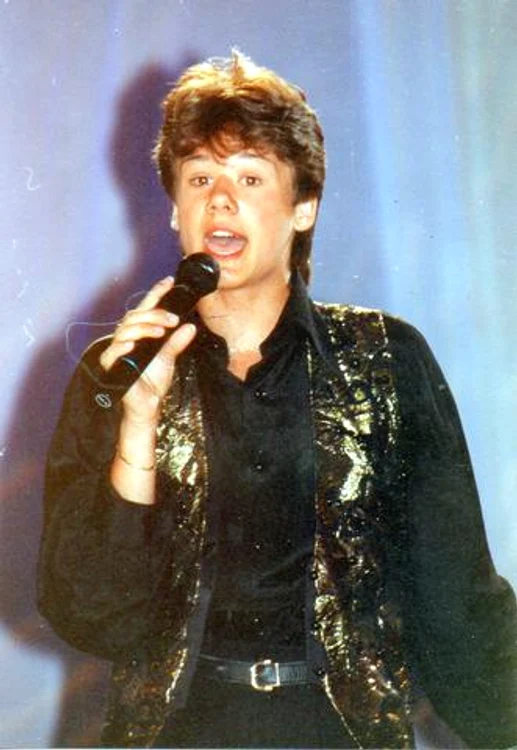 Așa arăta Fuego, la debut, în 1995, în ținute încropite din șifonier