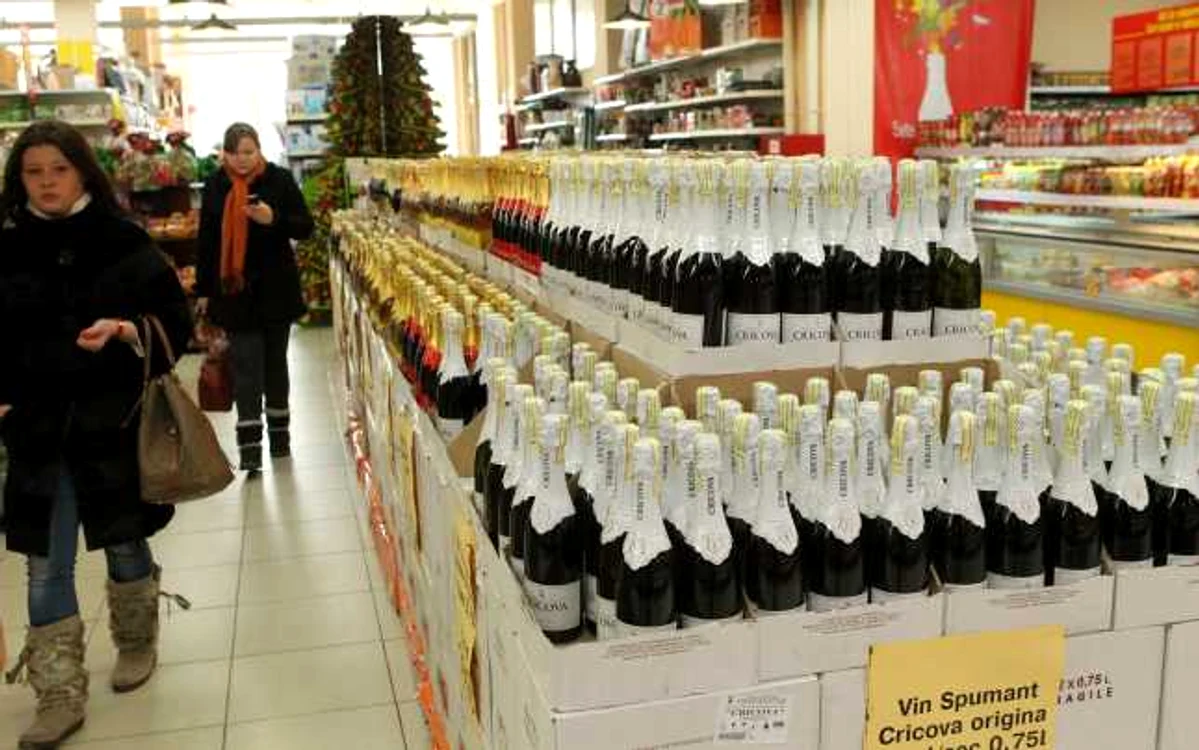Amenzile pentru vânzarea băuturilor alcoolice fără timbre de acciz pot ajunge la 250.000 de lei