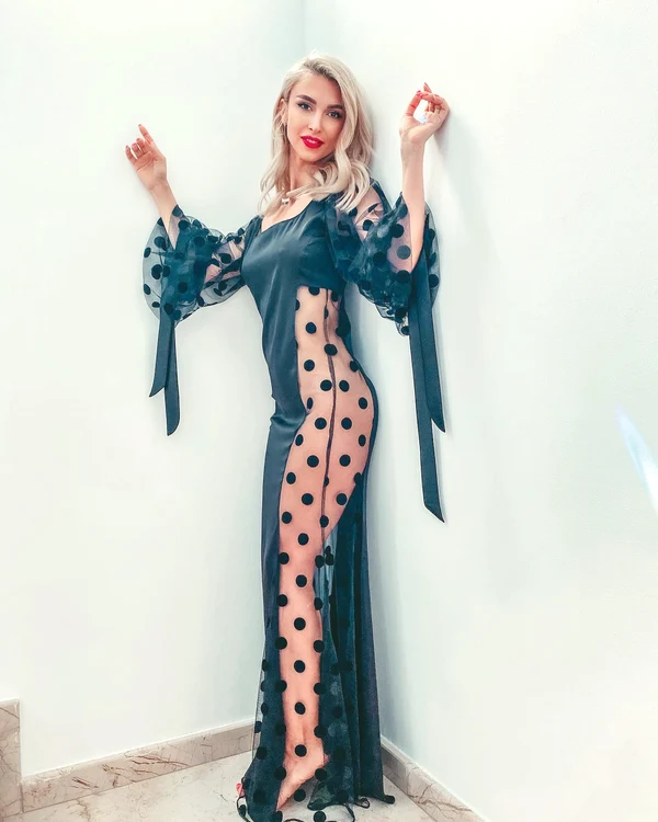 Este elegantă şi acasă