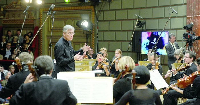 Christian Zaccharias, alături de Orchestra de Cameră din Lausanne, la Ateneu FOTO: Agerpres