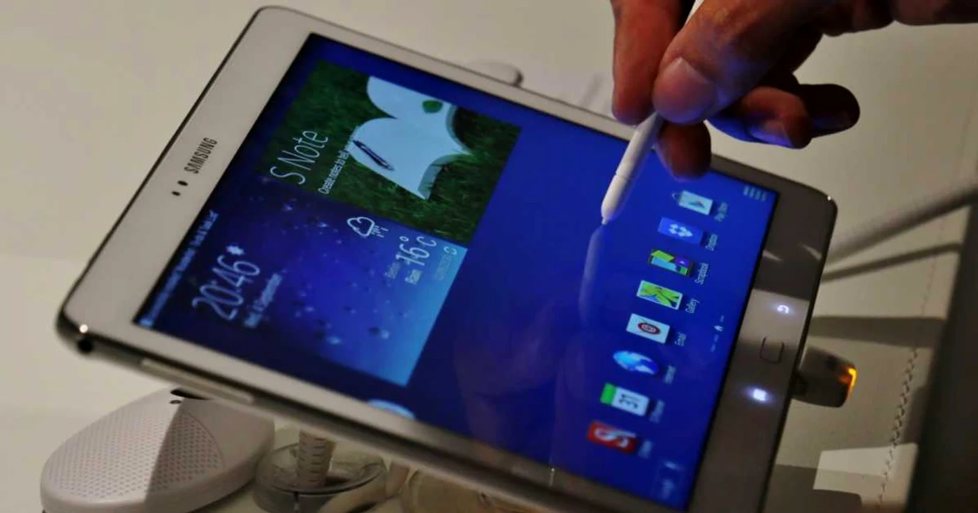 Galaxy Note 10.1 dispune de sistemul de securitate Knox FOTO Răzvan Băltăreţu