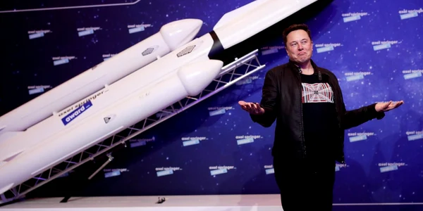 Elon Musk la primirea premiului Axel Springer FOTO  Hannibal Hanschke-Pool/Getty Images