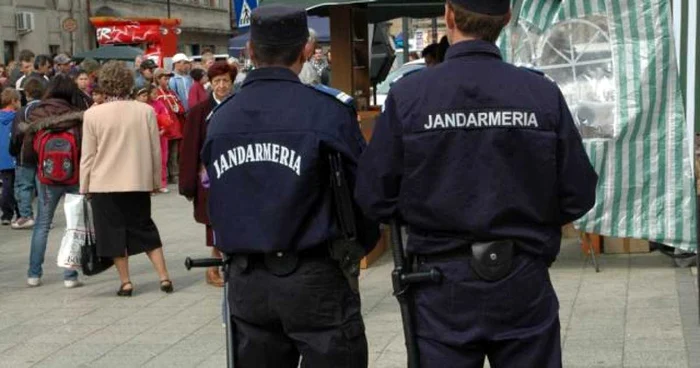 Foto Arhivă: Fata a cerut ajutorul jandarmilor